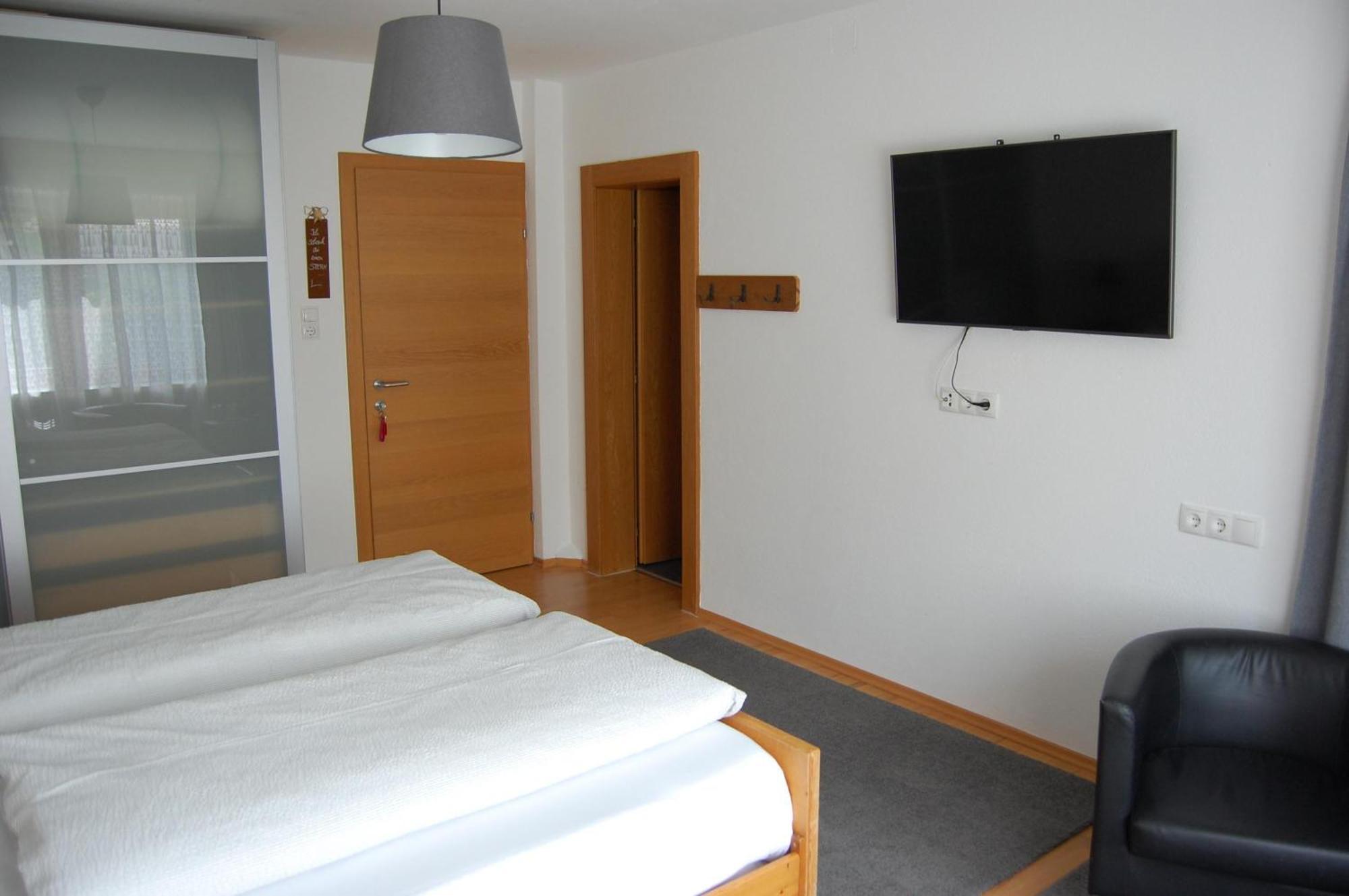 シュリッタース Haus Hager Bed & Breakfast エクステリア 写真